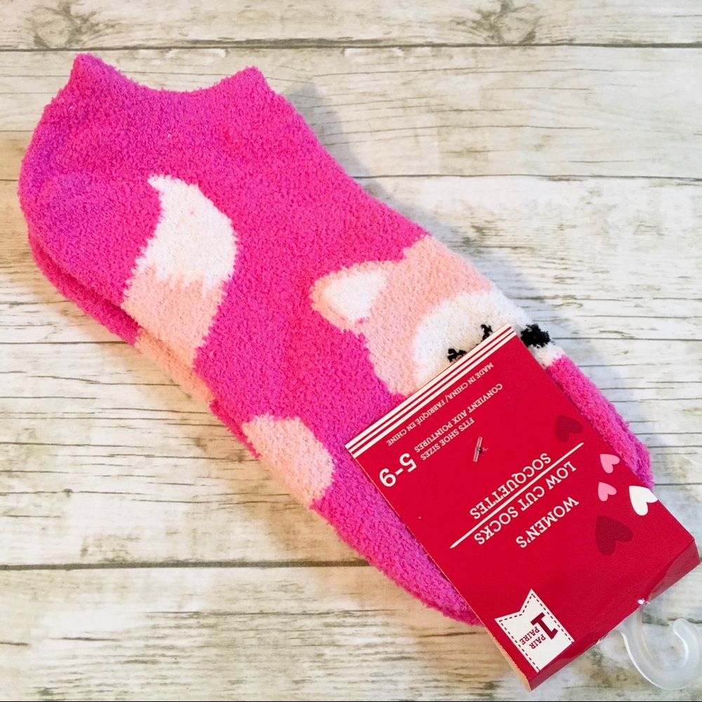 ✨4/$25✨ Valentine’s Day Set of Travel Mug-Socks-Gift Box - Picture 3 of 9